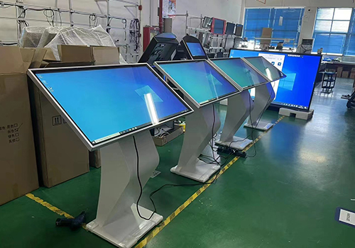 觸摸一體機應用在高速路服務區的4個特點